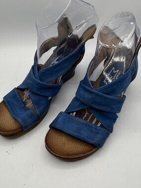 Miz Mooz Mika Sandals Womens US 5.5 6 EU 36 Blue Leather Strappy Back Zip